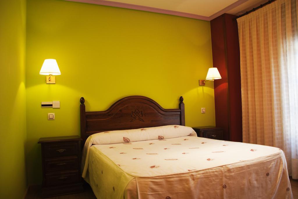 Hotel Tierra De Lobos